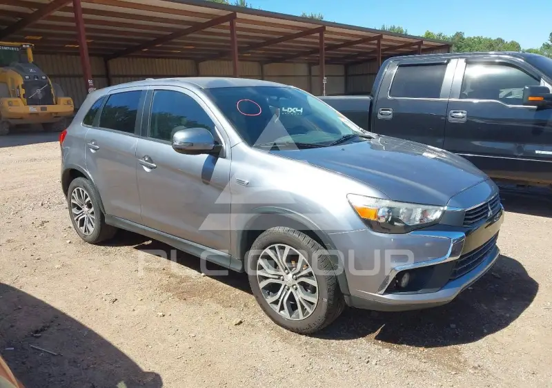 2017 Mitsubishi OUTLANDER фото