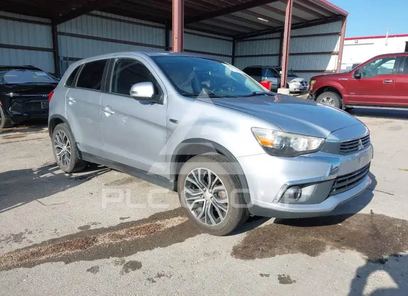2017 Mitsubishi OUTLANDER photo