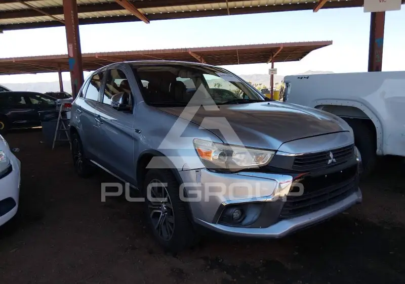 2017 Mitsubishi OUTLANDER фото