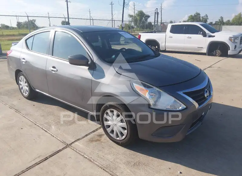 2017 Nissan VERSA фото
