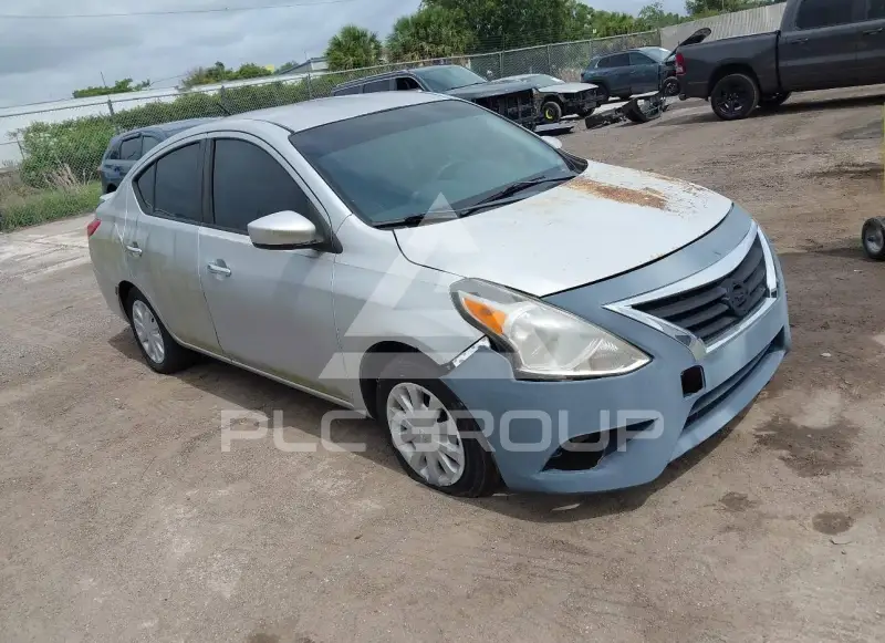 2017 Nissan VERSA фото