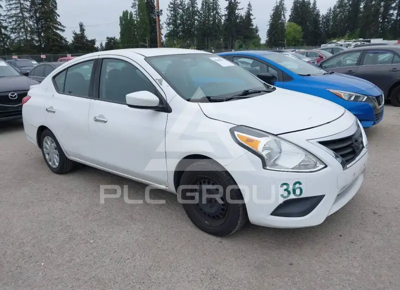 2017 Nissan VERSA фото
