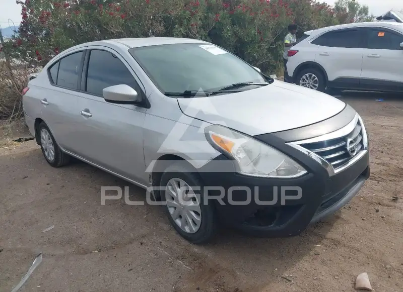 2017 Nissan VERSA photo