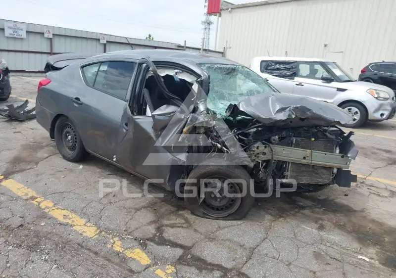 2017 Nissan VERSA photo