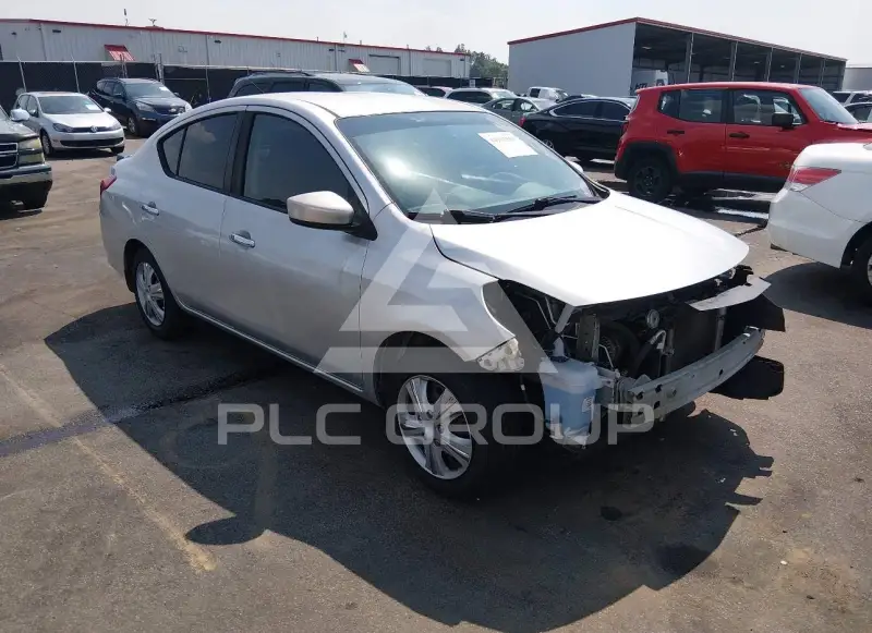 2017 Nissan VERSA photo