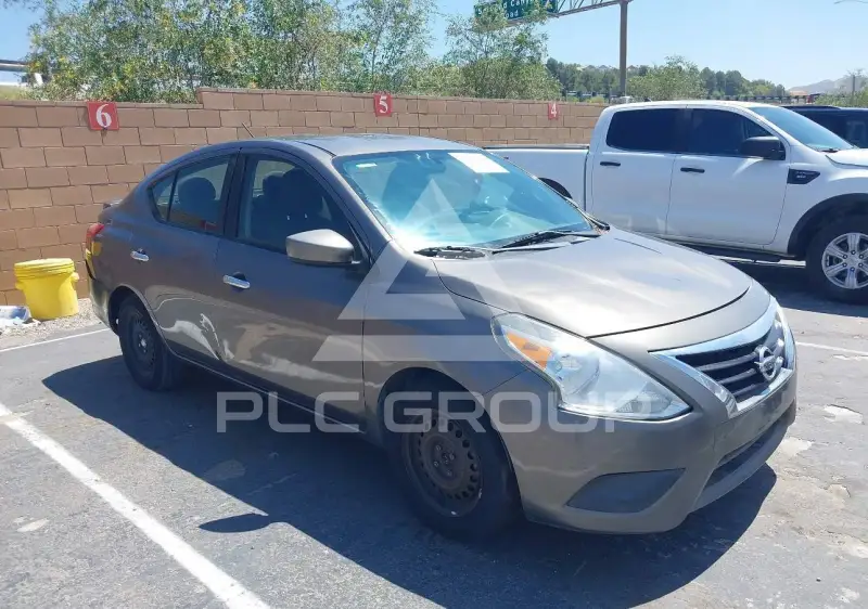 2017 Nissan VERSA photo