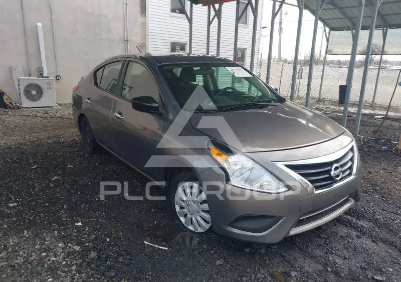 2017 Nissan VERSA photo