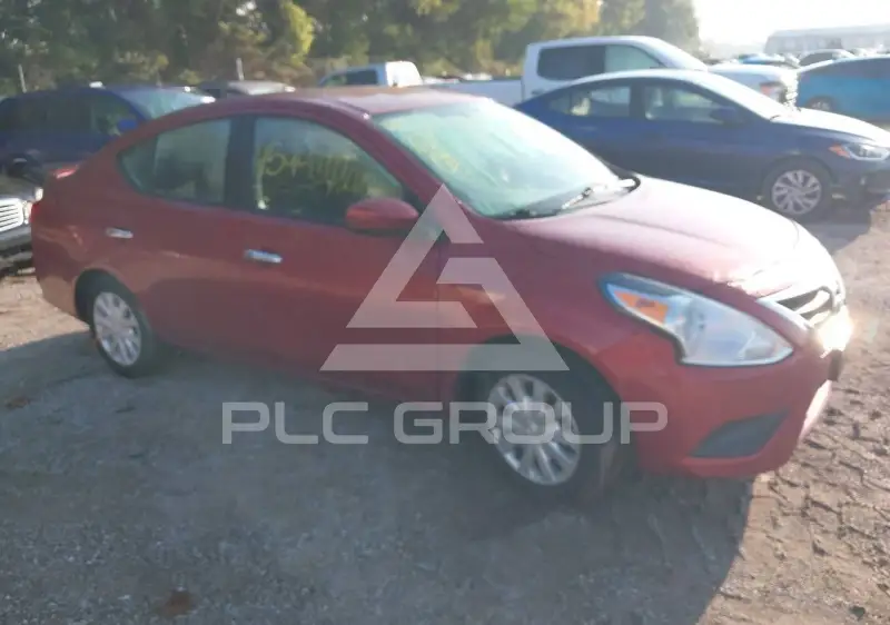 2017 Nissan VERSA фото