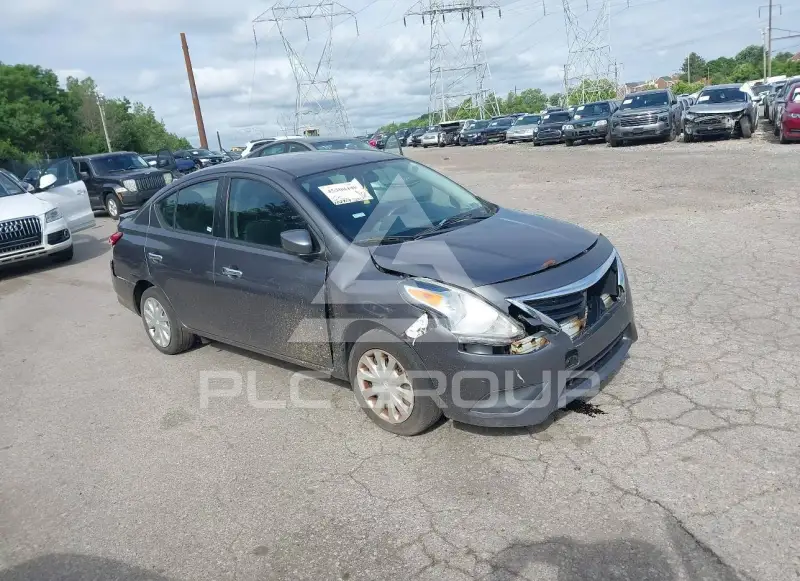 2017 Nissan VERSA фото