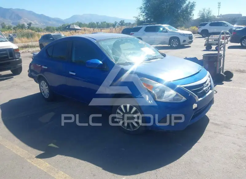 2017 Nissan VERSA photo