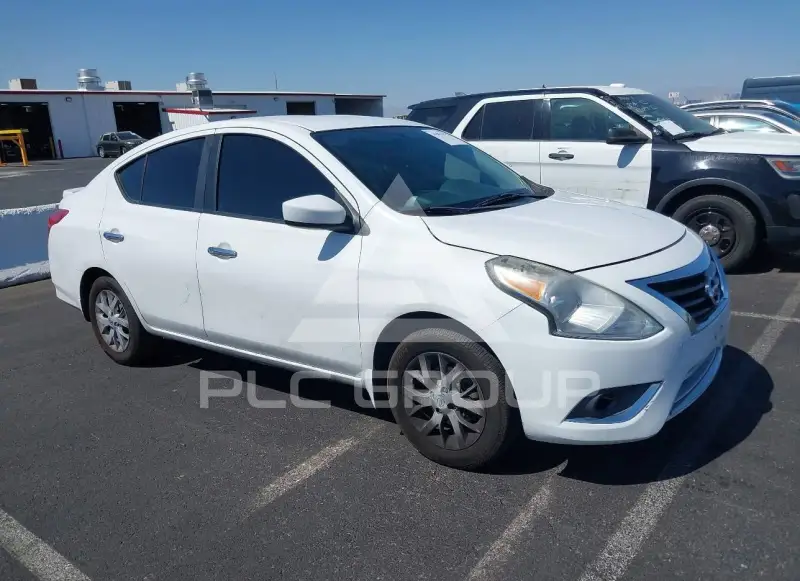 2017 Nissan VERSA фото
