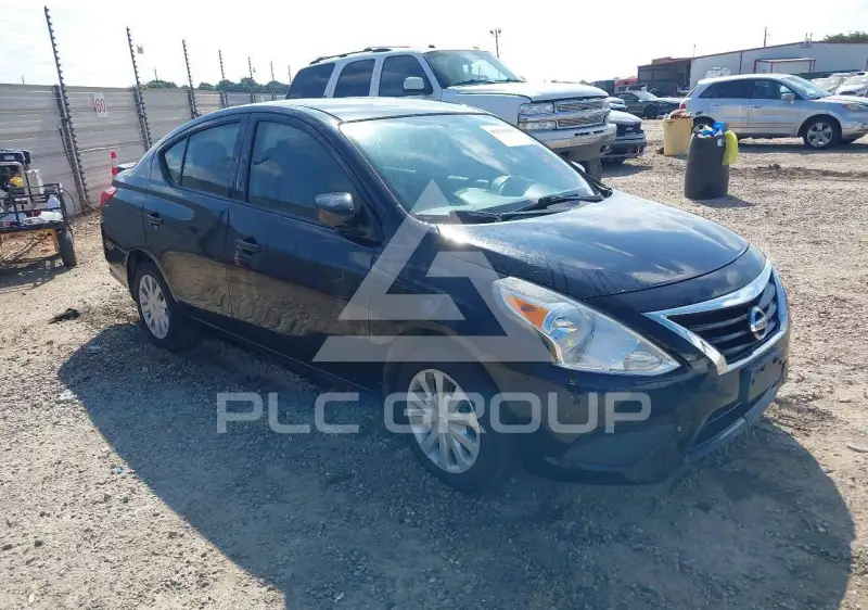 2017 Nissan VERSA photo