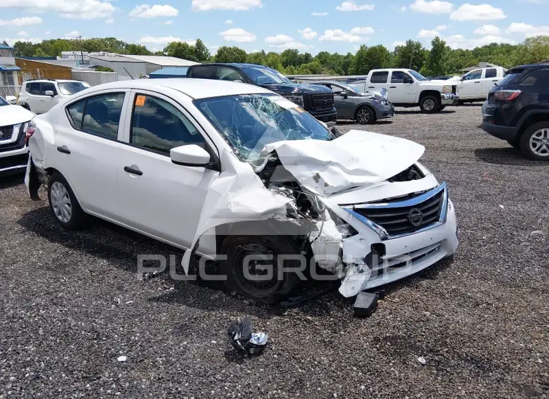 2017 Nissan VERSA фото