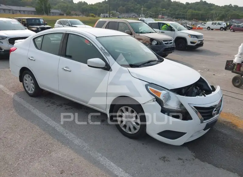 2017 Nissan VERSA photo