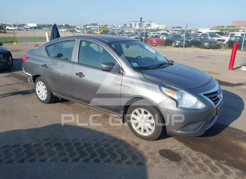 2017 Nissan VERSA фото