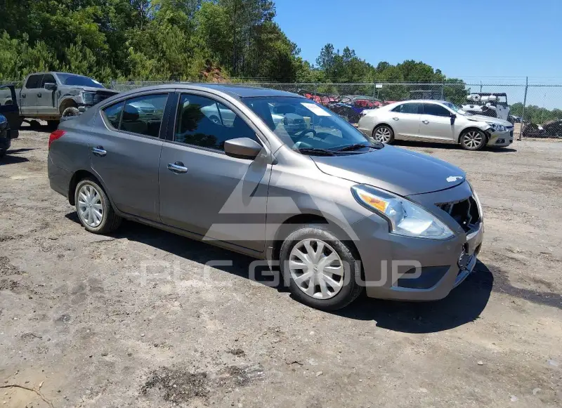 2017 Nissan VERSA фото