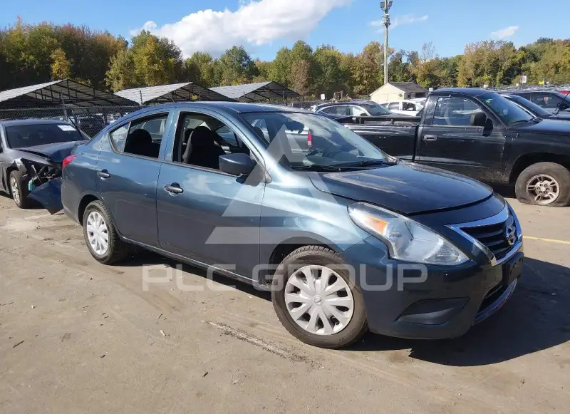 2017 Nissan VERSA photo