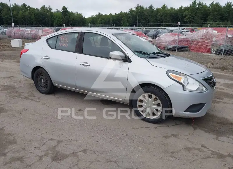 2017 Nissan VERSA фото
