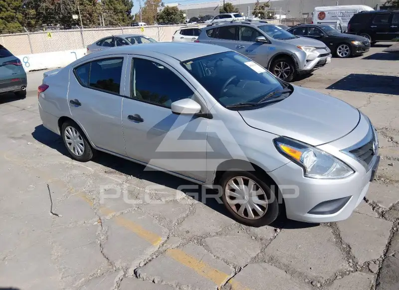 2017 Nissan VERSA фото