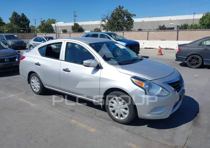 2017 Nissan VERSA фото