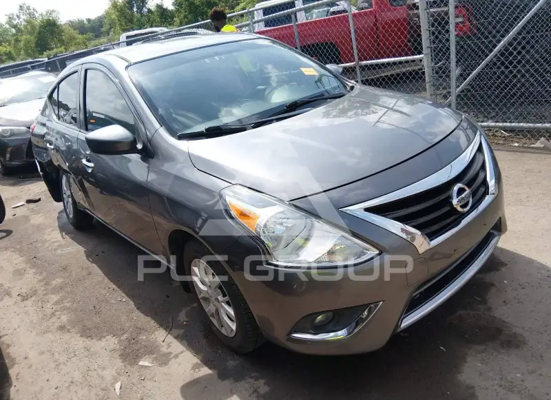 2017 Nissan VERSA photo