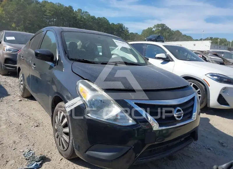 2017 Nissan VERSA фото