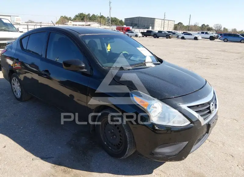 2017 Nissan VERSA фото