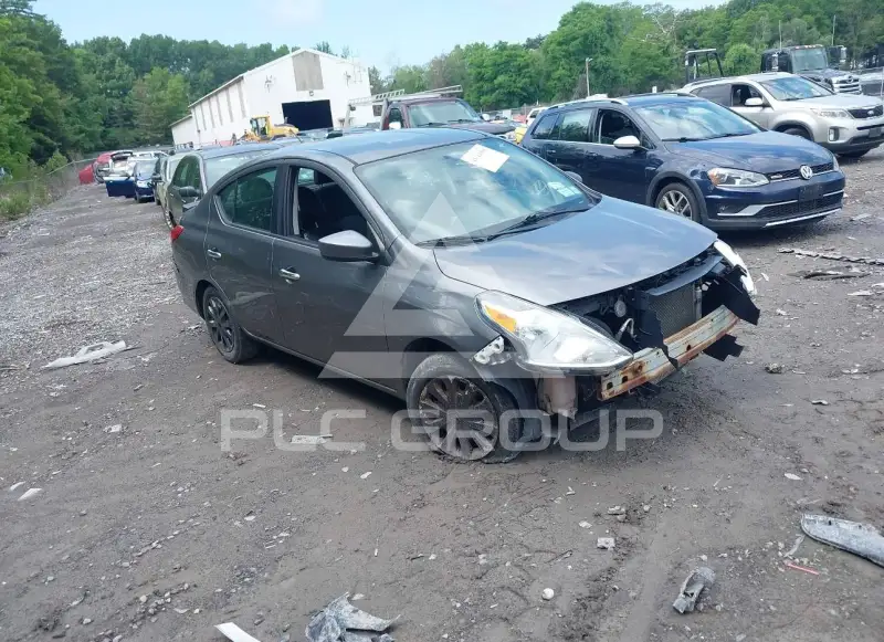 2017 Nissan VERSA photo