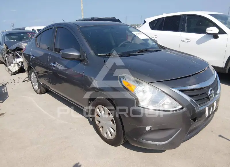 2017 Nissan VERSA фото