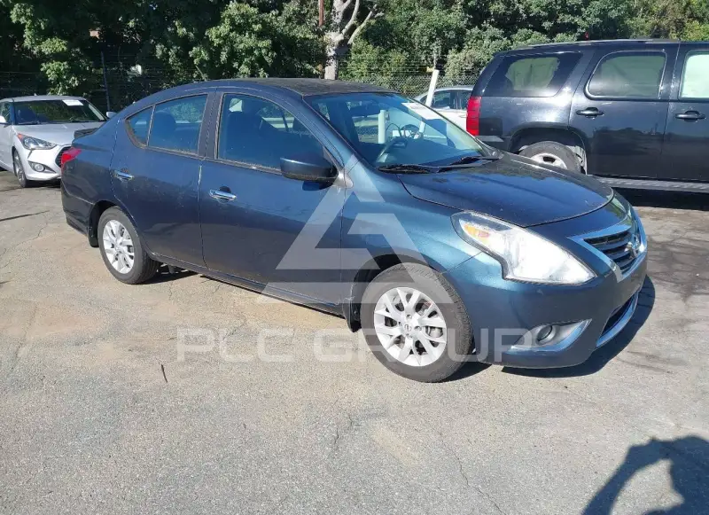 2017 Nissan VERSA фото