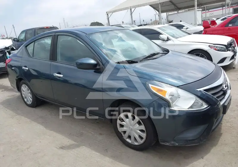 2017 Nissan VERSA фото