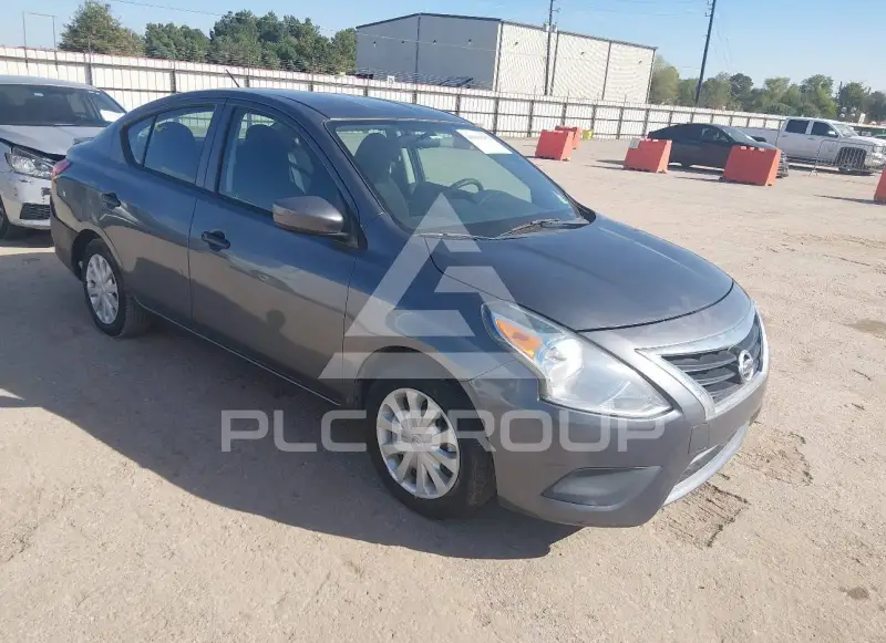 2017 Nissan VERSA фото