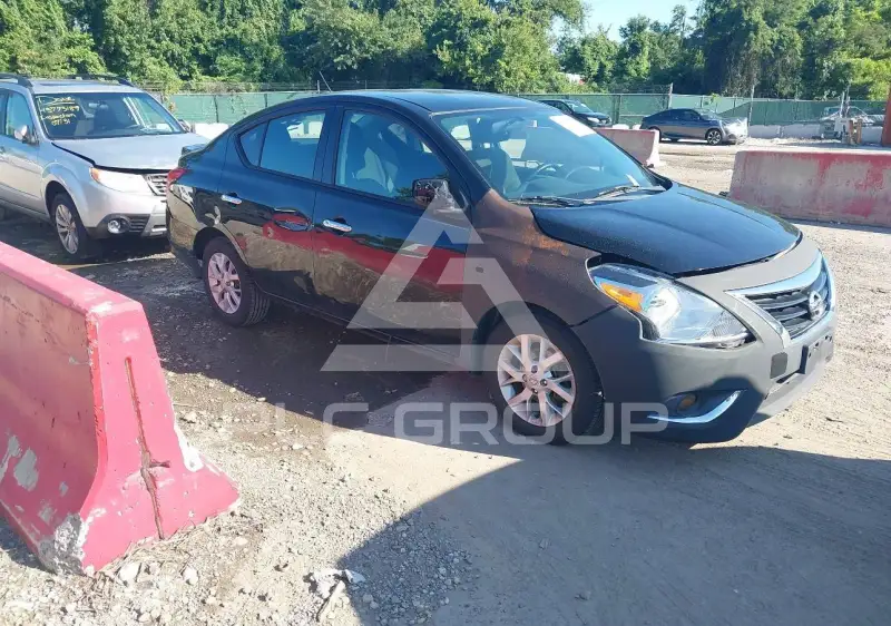 2017 Nissan VERSA фото