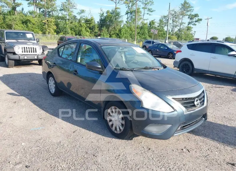 2017 Nissan VERSA фото