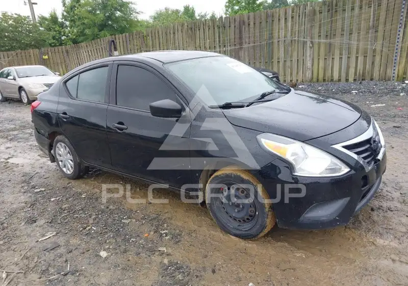 2017 Nissan VERSA photo