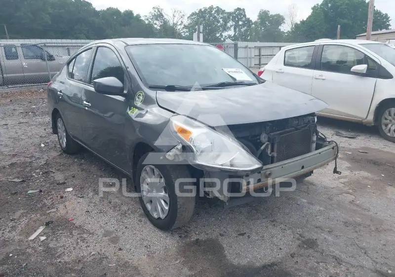 2017 Nissan VERSA фото