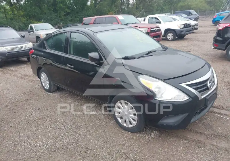 2017 Nissan VERSA фото