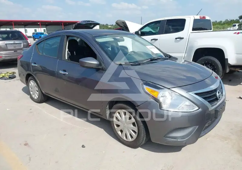 2017 Nissan VERSA photo