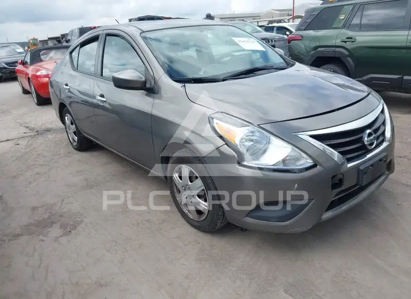2017 Nissan VERSA фото
