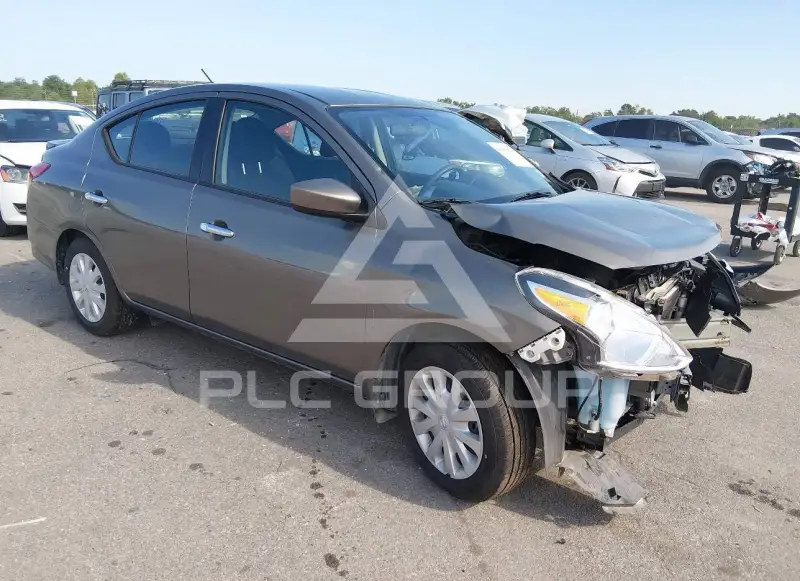 2017 Nissan VERSA фото