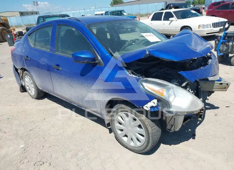 2017 Nissan VERSA photo