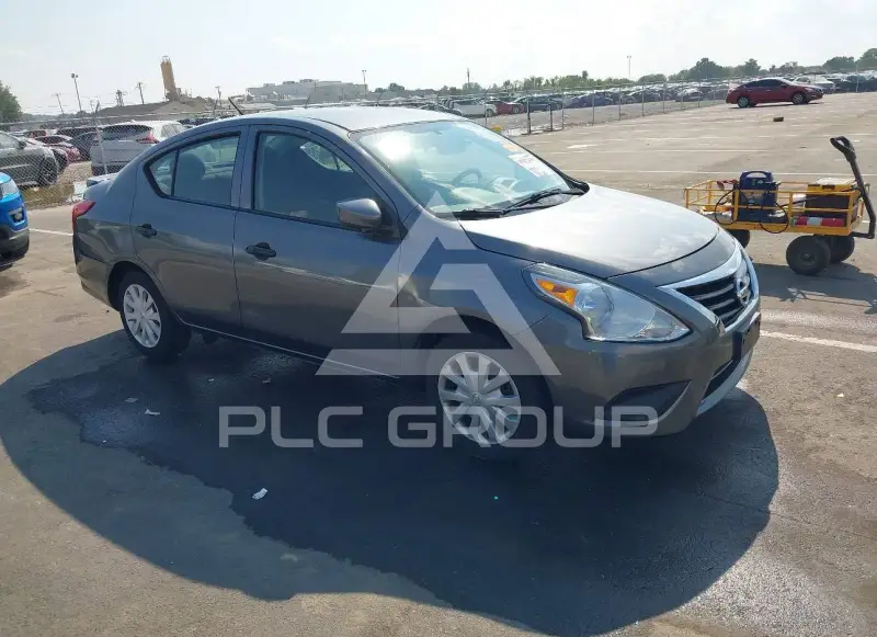 2017 Nissan VERSA фото