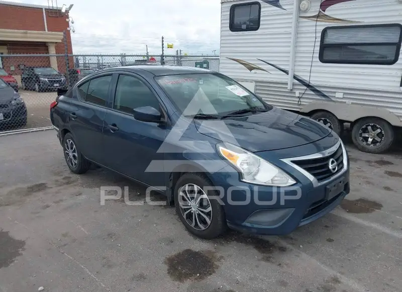 2017 Nissan VERSA фото
