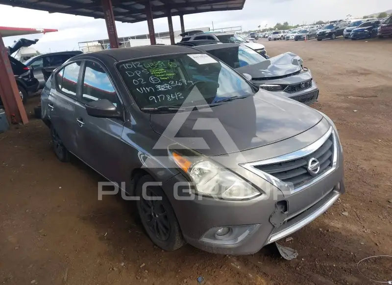 2017 Nissan VERSA фото