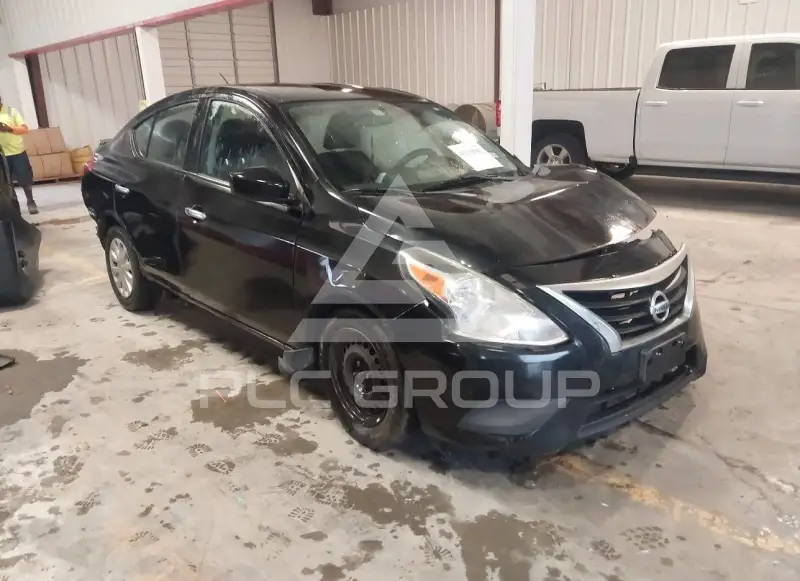 2017 Nissan VERSA фото