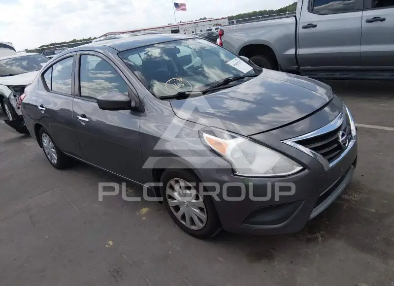 2017 Nissan VERSA photo