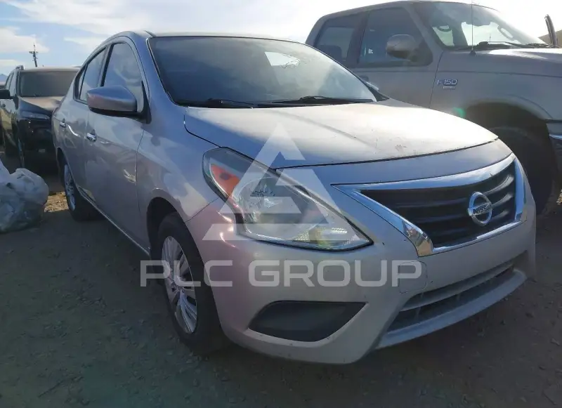 2017 Nissan VERSA photo
