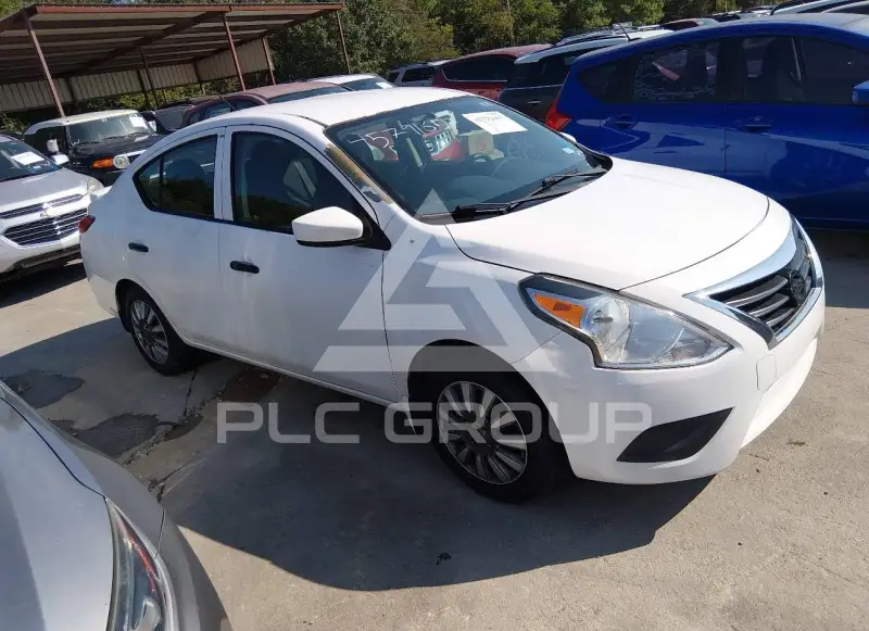 2017 Nissan VERSA photo