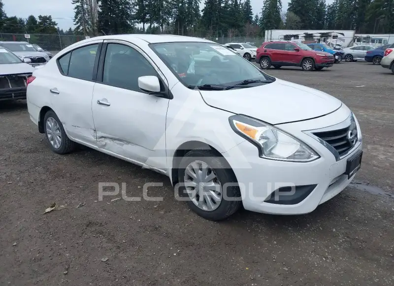 2017 Nissan VERSA фото