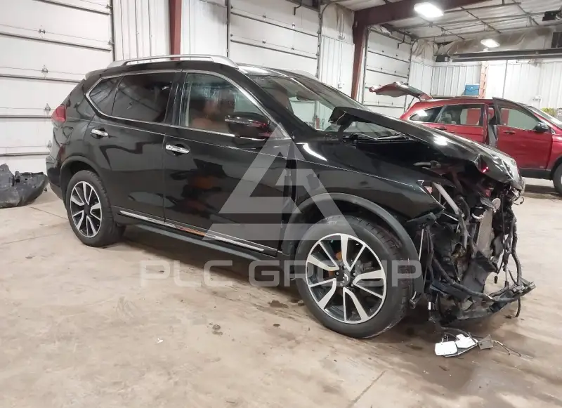2017 Nissan ROGUE photo